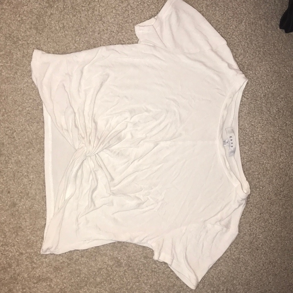 Cropped white knot tie  Tshirt